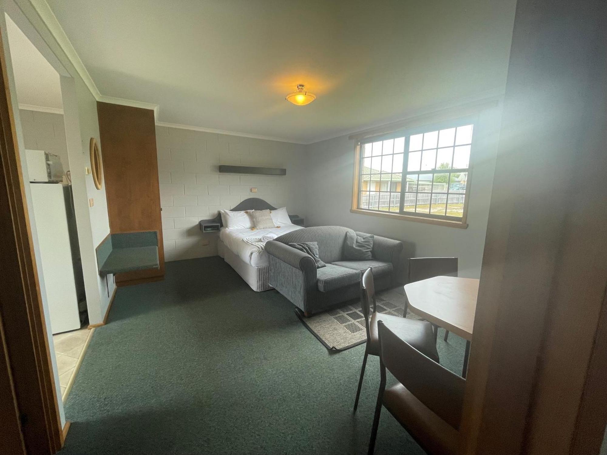 Bridport Bay Inn Экстерьер фото